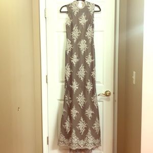 Worn once Alice Olivia gown sz 0. Excellent cond